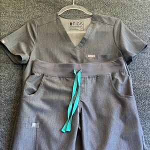 Figs Charcoal Gray Catarina V-Neck Scrub Top and Kade Pants with Teal Drawstring
